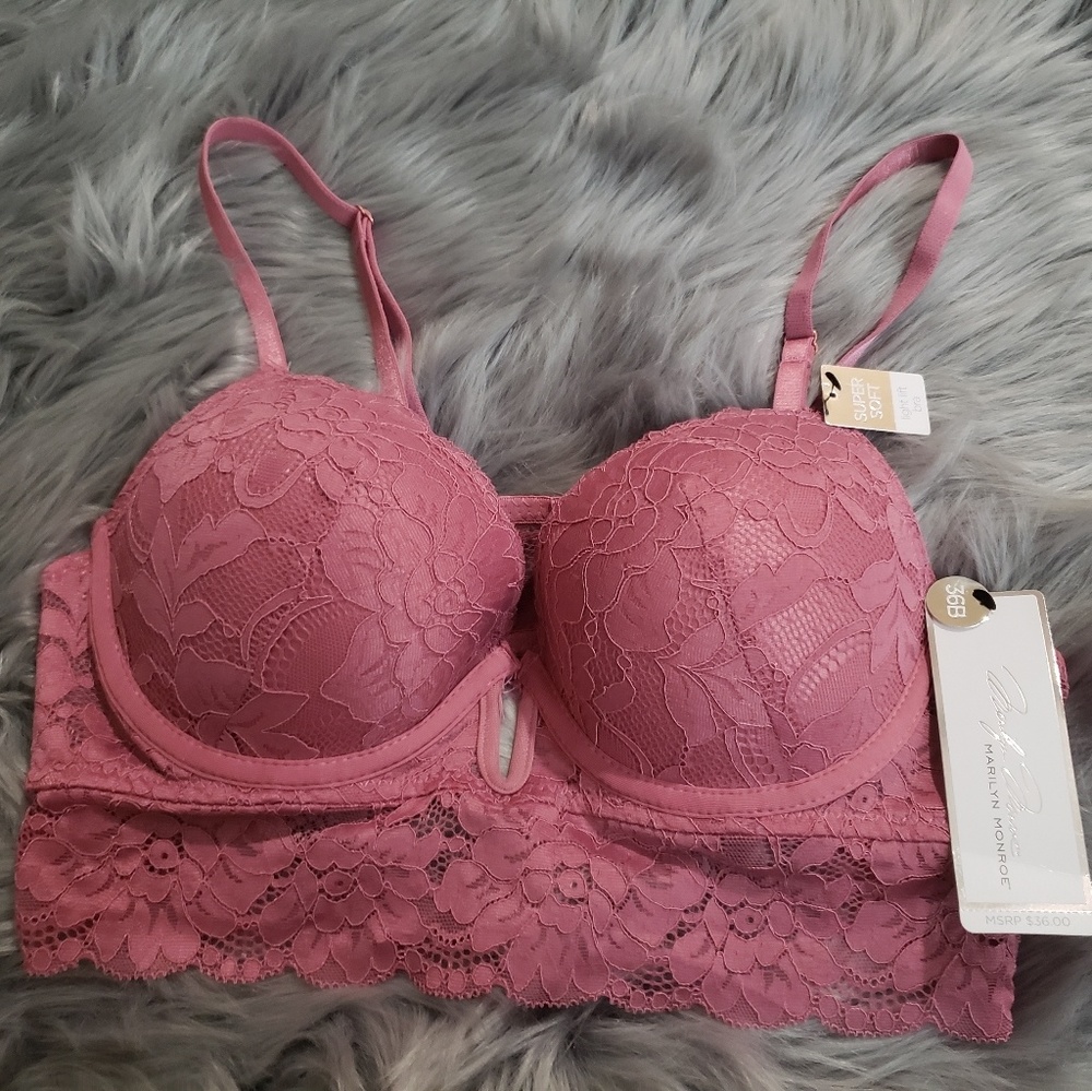 Marilyn Monroe bra